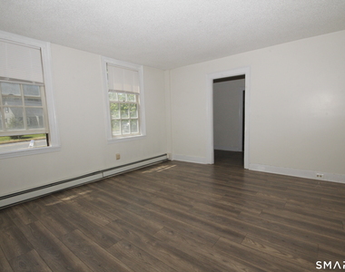 204 Poquonock Avenue - Photo Thumbnail 6