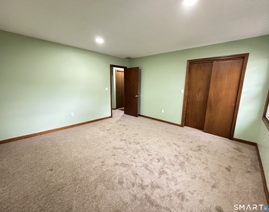 10 Windwood Drive - Photo Thumbnail 9