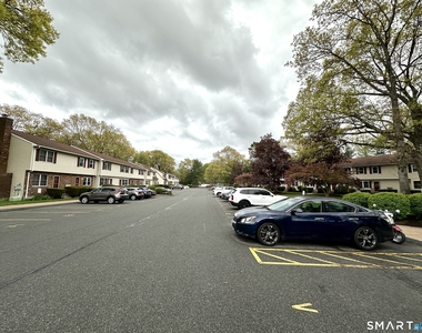 10 Windwood Drive - Photo Thumbnail 14