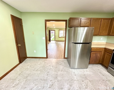 10 Windwood Drive - Photo Thumbnail 4
