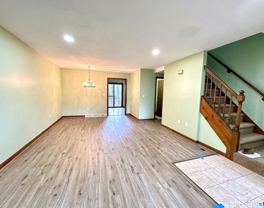 10 Windwood Drive - Photo Thumbnail 1