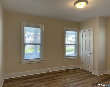 46 Holbrook Street - Photo Thumbnail 4
