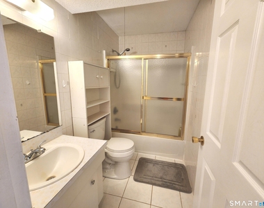 15 Woodsedge Drive - Photo Thumbnail 16
