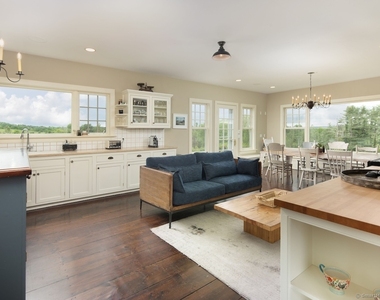 17 Grandview Lane - Photo Thumbnail 6
