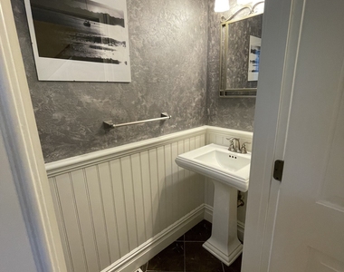 15 Ferris Avenue - Photo Thumbnail 5