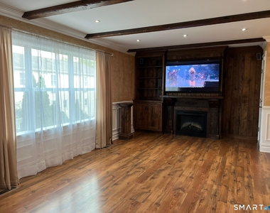15 Ferris Avenue - Photo Thumbnail 1
