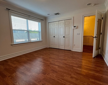 15 Ferris Avenue - Photo Thumbnail 6