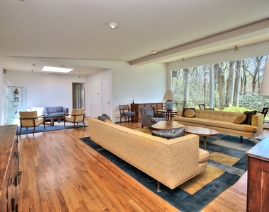 208 Bayberry Lane - Photo Thumbnail 3