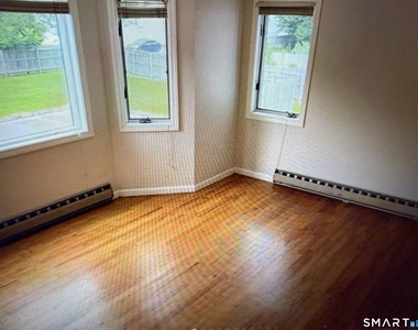 115 Beths Avenue - Photo Thumbnail 5