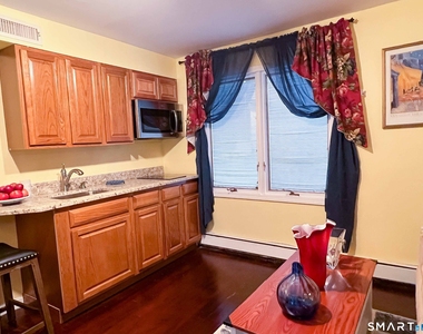 135 Claudia Drive - Photo Thumbnail 5