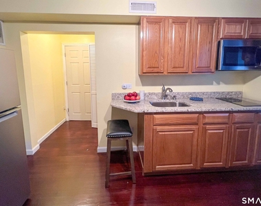 135 Claudia Drive - Photo Thumbnail 7