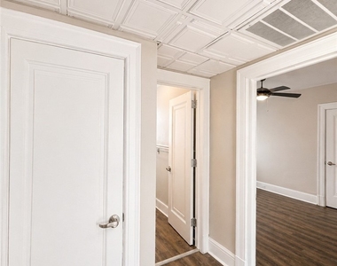2123 Shady Avenue - Photo Thumbnail 7