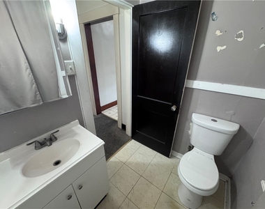 17 Sumner Ave - Photo Thumbnail 5