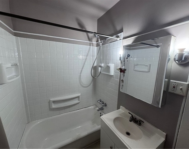 17 Sumner Ave - Photo Thumbnail 4