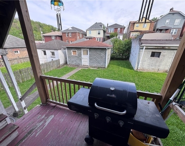 17 Sumner Ave - Photo Thumbnail 8