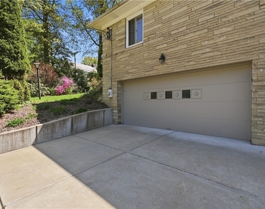 462 Greenhurst Dr - Photo Thumbnail 42