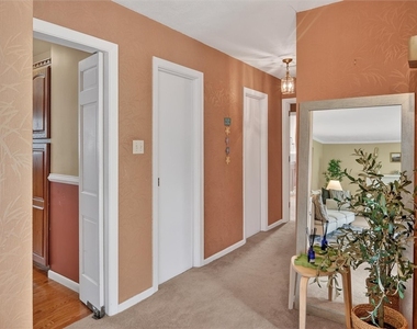 462 Greenhurst Dr - Photo Thumbnail 8