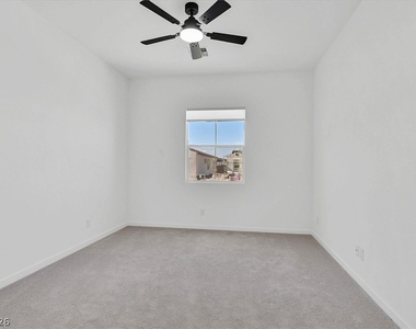 73 Atrani Bay Court - Photo Thumbnail 16