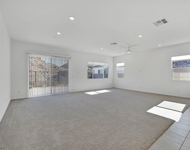 73 Atrani Bay Court - Photo Thumbnail 4