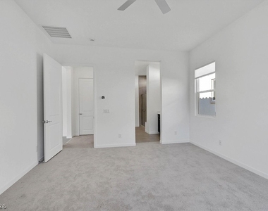 73 Atrani Bay Court - Photo Thumbnail 10