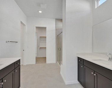 73 Atrani Bay Court - Photo Thumbnail 13