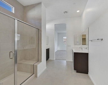 73 Atrani Bay Court - Photo Thumbnail 11