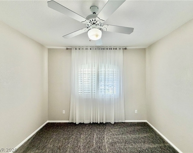 3320 S Fort Apache Road - Photo Thumbnail 11