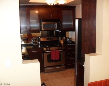 270 Flamingo Road - Photo Thumbnail 3