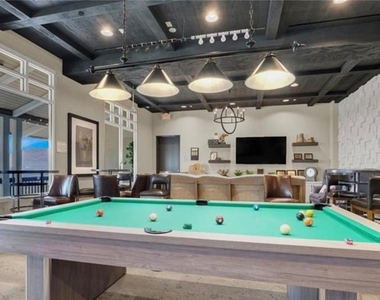208 Bellini Peak Avenue - Photo Thumbnail 15
