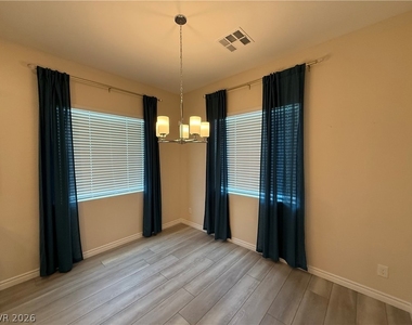 208 Bellini Peak Avenue - Photo Thumbnail 3