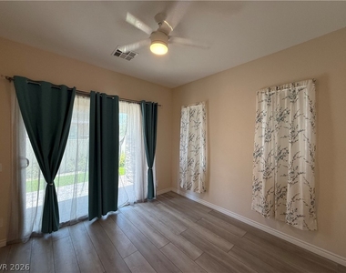 208 Bellini Peak Avenue - Photo Thumbnail 5