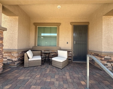 208 Bellini Peak Avenue - Photo Thumbnail 2
