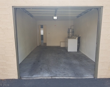 5156 Golden Lane - Photo Thumbnail 16