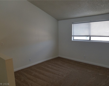 5156 Golden Lane - Photo Thumbnail 2