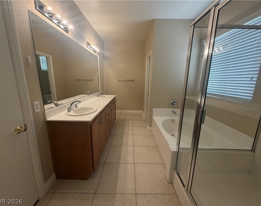 3829 Bella Legato Avenue - Photo Thumbnail 11