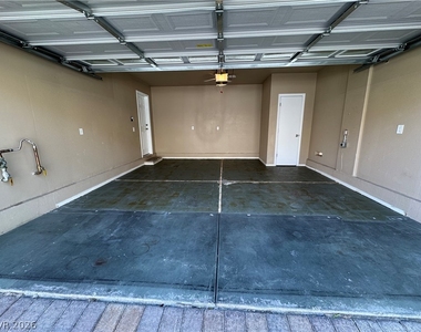 7267 Phlox Road - Photo Thumbnail 10