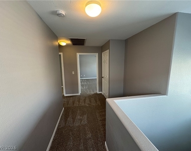 7267 Phlox Road - Photo Thumbnail 13