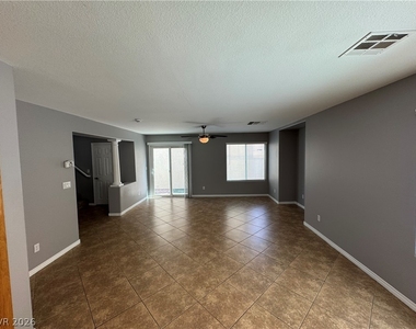 7267 Phlox Road - Photo Thumbnail 5