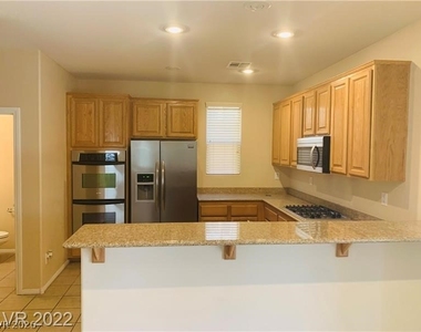 5506 Spiceberry Drive - Photo Thumbnail 6