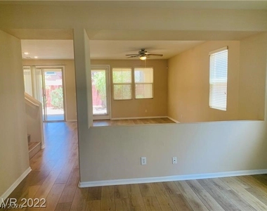 5506 Spiceberry Drive - Photo Thumbnail 2