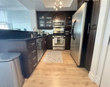 260 E Flamingo Road - Photo Thumbnail 20
