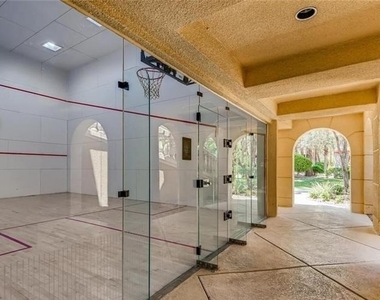 260 E Flamingo Road - Photo Thumbnail 6