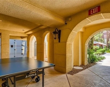 260 E Flamingo Road - Photo Thumbnail 7