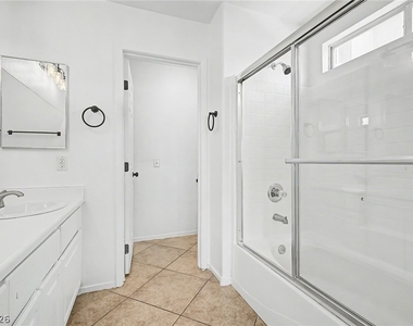 1016 Monarch Mystic Avenue - Photo Thumbnail 20