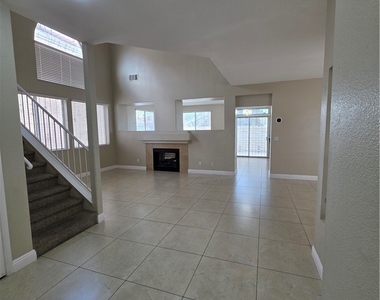 2524 Silver Shadow Drive - Photo Thumbnail 7