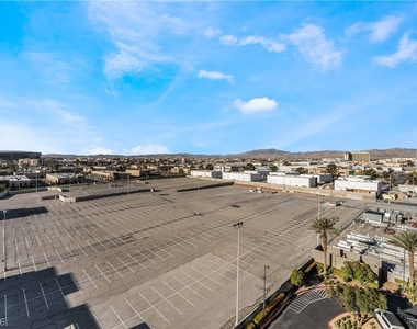 4575 Dean Martin Drive - Photo Thumbnail 21