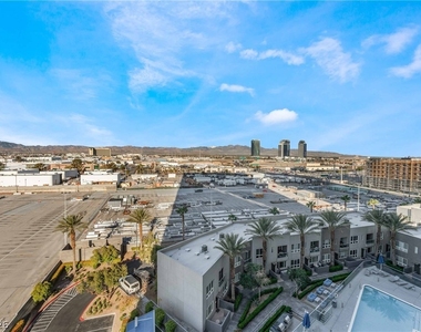 4575 Dean Martin Drive - Photo Thumbnail 20