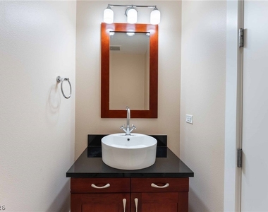 4575 Dean Martin Drive - Photo Thumbnail 12