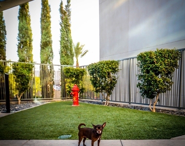 4575 Dean Martin Drive - Photo Thumbnail 27