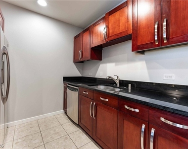 4575 Dean Martin Drive - Photo Thumbnail 9